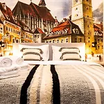 Apartment Okbrasov - & In The Heart Of Old Town, Moments Away From The Black Church *