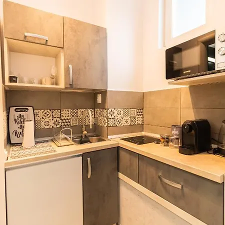 Apartment Okbrasov - & In The Heart Of Old Town, Moments Away From The Black Church *