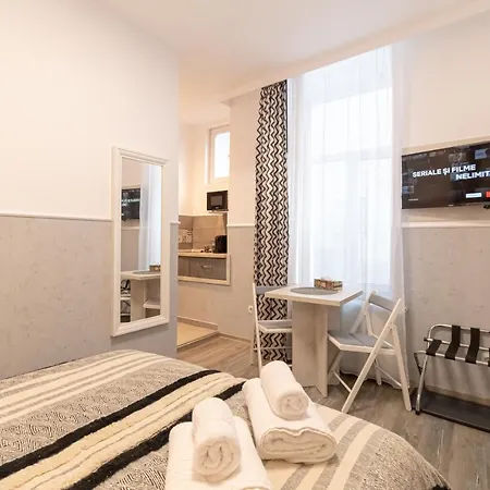 Apartment Okbrasov - & In The Heart Of Old Town, Moments Away From The Black Church *