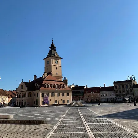 Apartment Okbrasov - & In The Heart Of Old Town, Moments Away From The Black Church *