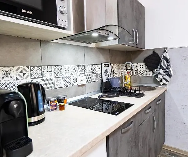 Okbrasov - & In The Heart Of Old Town, Moments Away From The Black Church 公寓