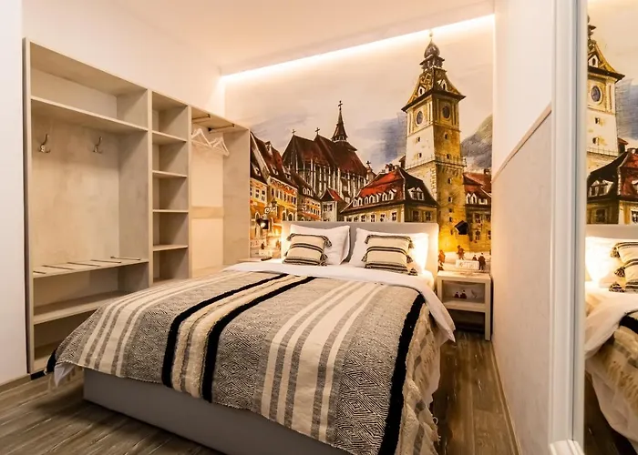 Okbrasov - & In The Heart Of Old Town, Moments Away From The Black Church 아파트