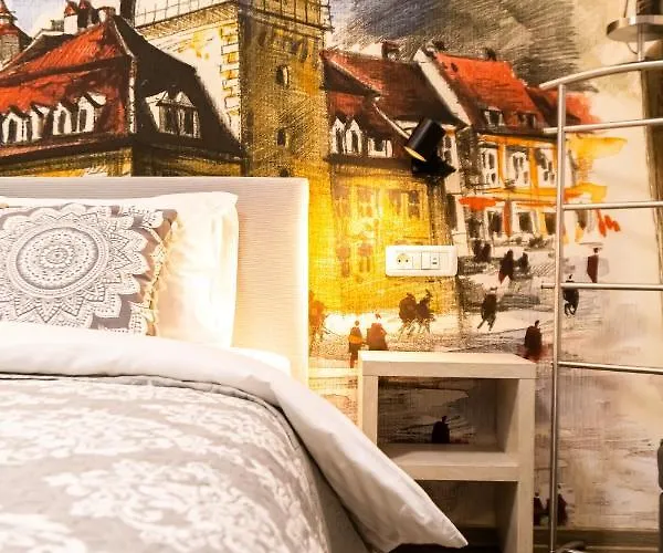 Okbrasov - & In The Heart Of Old Town, Moments Away From The Black Church 아파트